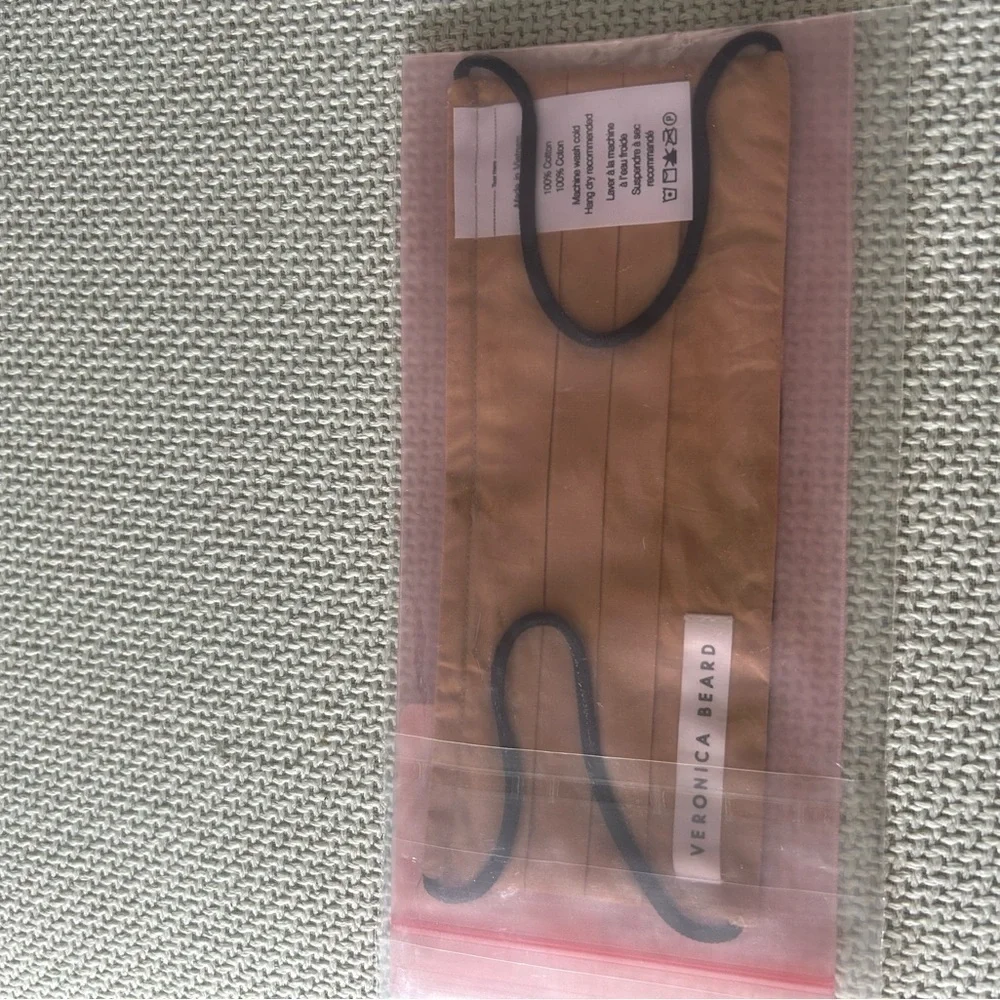 NWT! Veronica Beard Leopard Face Mask